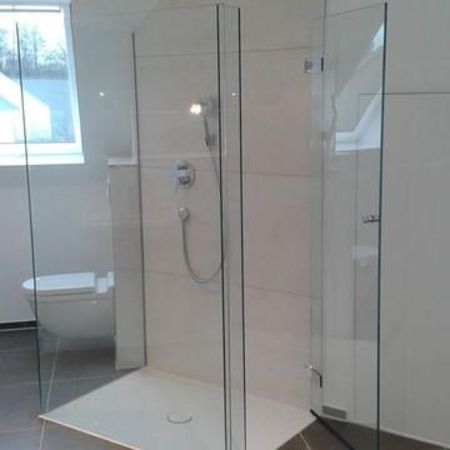 3-seitige Dusche