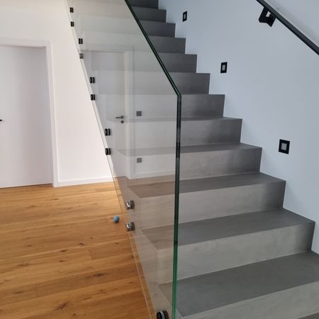 Ganzglas-Treppengeländer Loft Optik