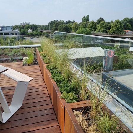 Ganzglas-Balkongeländer Bürogebäude